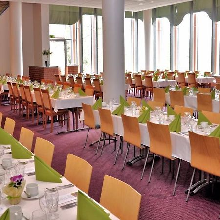 Hotel Kuninkaantie Эспоо Экстерьер фото