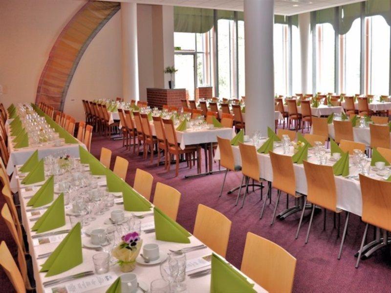 Hotel Kuninkaantie Эспоо Экстерьер фото